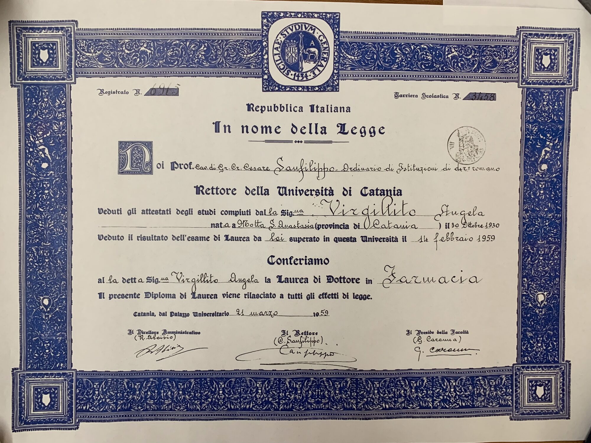 Diploma di laurea in Farmacia di Angela Virgillito, Università di Catania